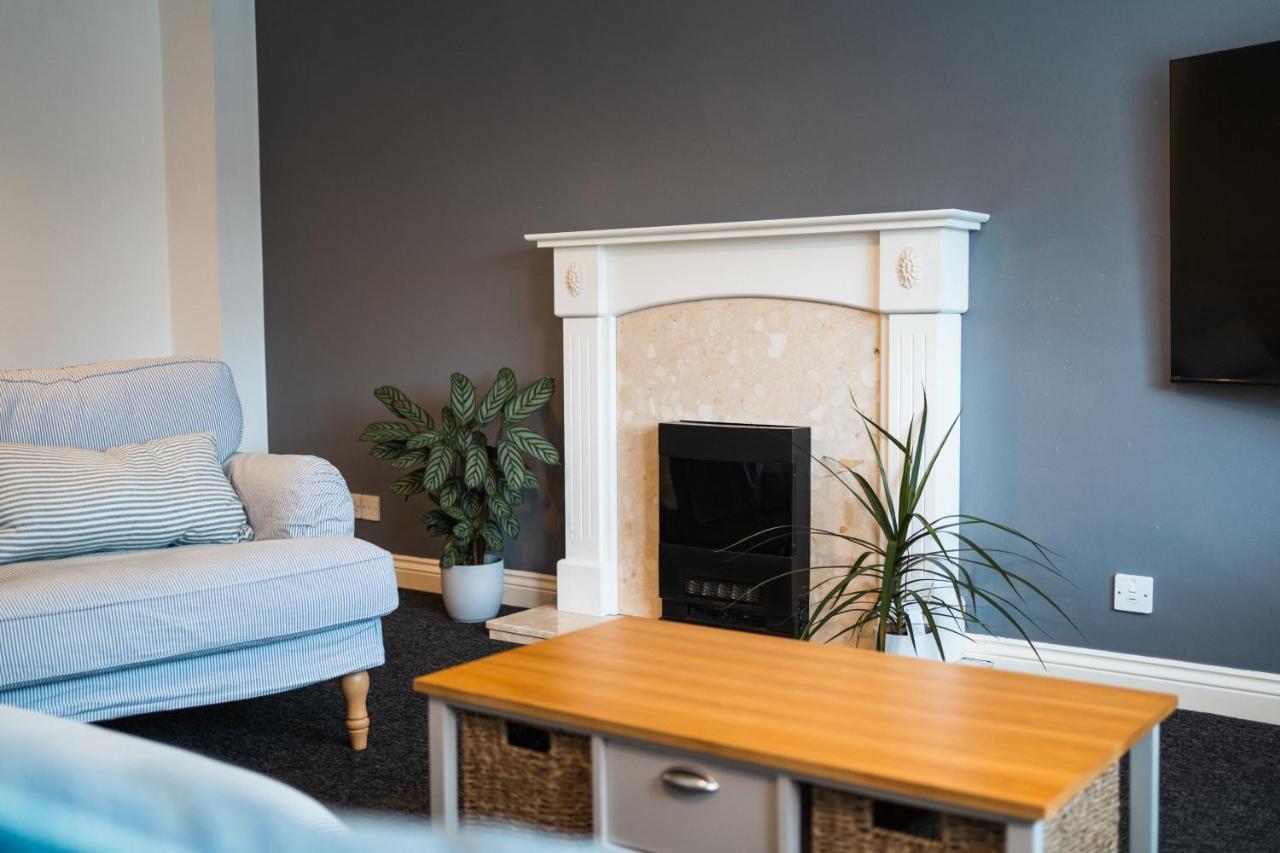 Holiday home Beautiful Town House With Private Garden And Patio Canford Magna