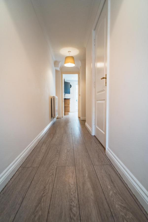 Beautiful Town House With Private Garden And Patio Hébergement de vacances *