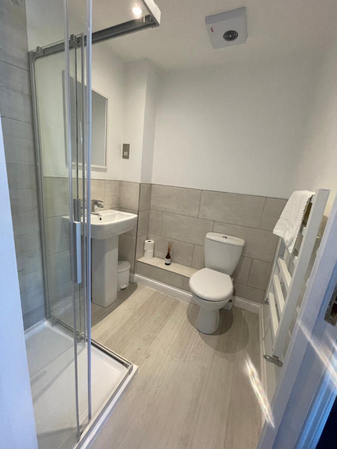 Hébergement de vacances Beautiful Town House With Private Garden And Patio *