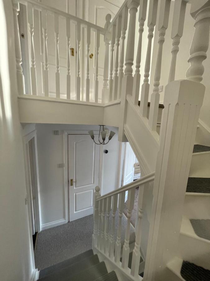 Beautiful Town House With Private Garden And Patio Hébergement de vacances